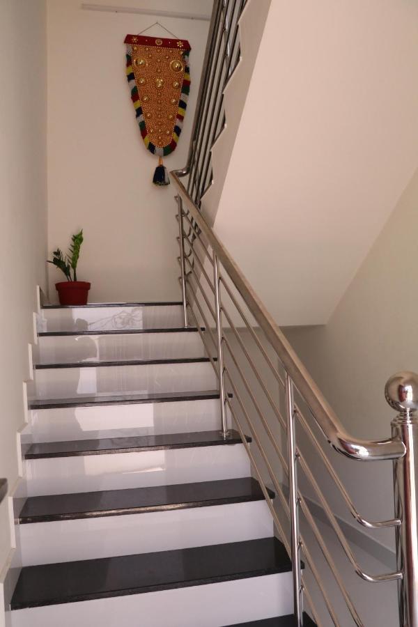 Poetrie Homestay Kochi ภายนอก รูปภาพ