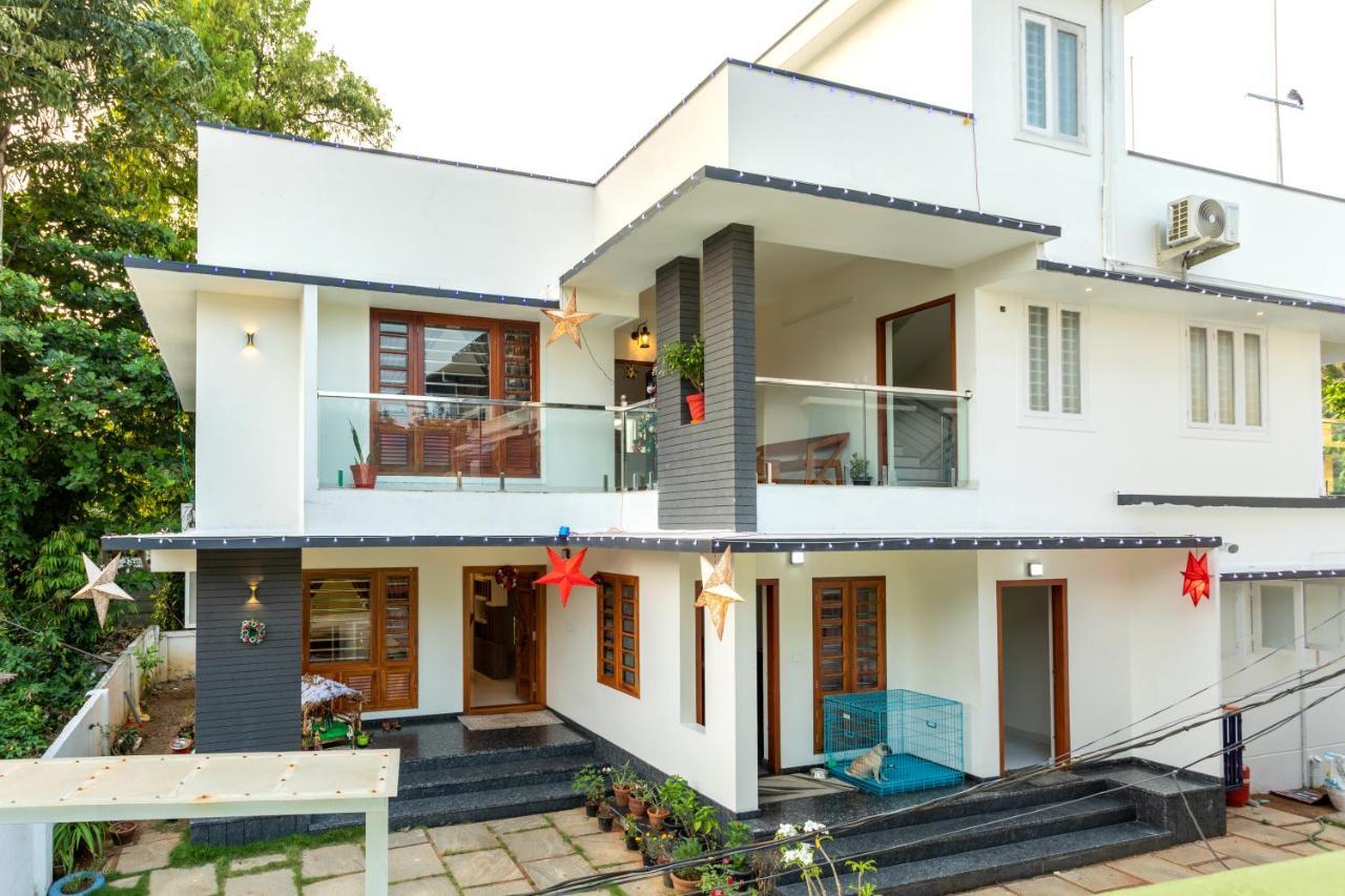 Poetrie Homestay Kochi ภายนอก รูปภาพ